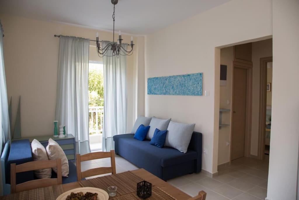 Blue Theros Apartments Paralia Dionisiou Exterior foto