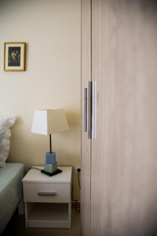 Blue Theros Apartments Paralia Dionisiou Exterior foto
