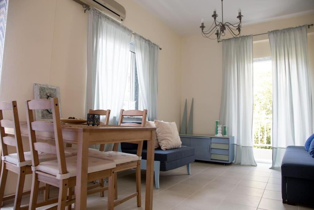 Blue Theros Apartments Paralia Dionisiou Exterior foto